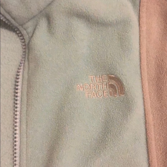 I’m selling a carolina blue North Face Jacket. - Picture 2 of 5
